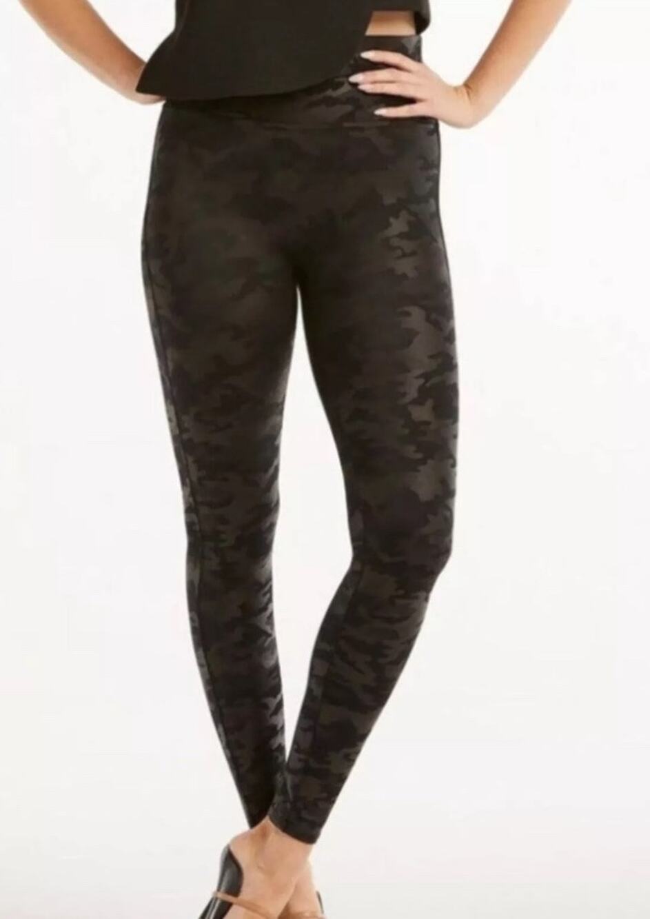 SPANX Faux Leather Camo Leggings In Matte Black Size Medium